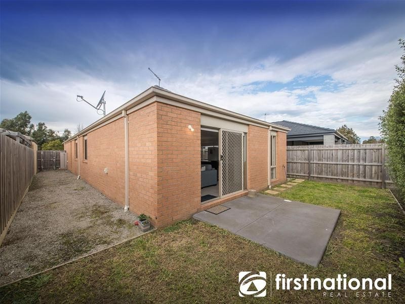 17 Caitlin Drive, Pakenham VIC 3810