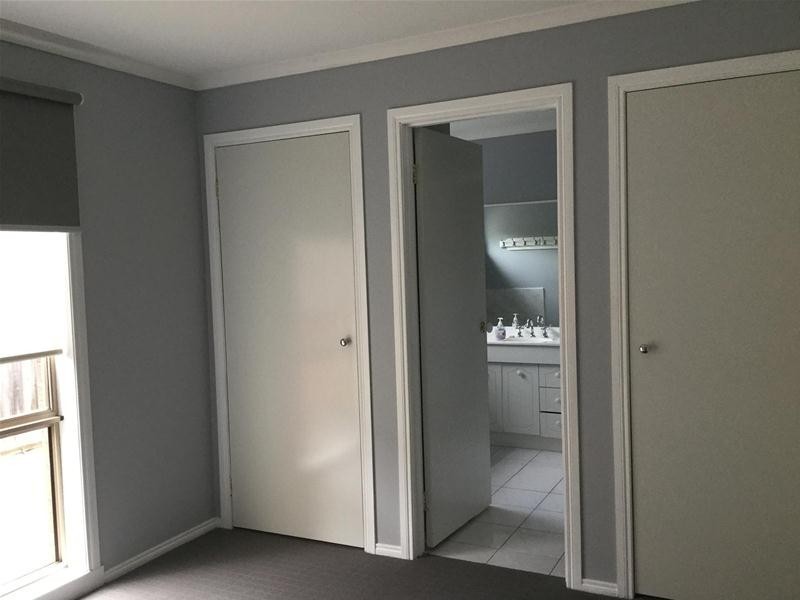 27 Maria Crescent, Pakenham VIC 3810