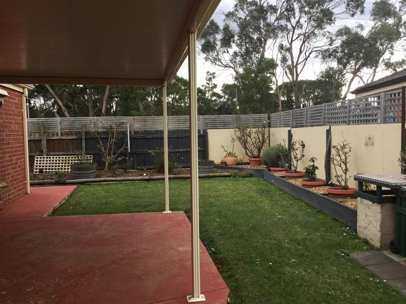 27 Maria Crescent, Pakenham VIC 3810