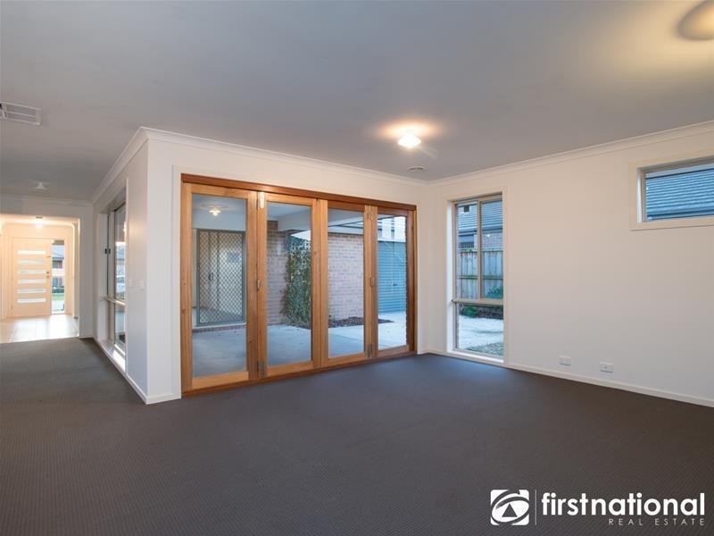 4 Melrose Street, Pakenham VIC 3810