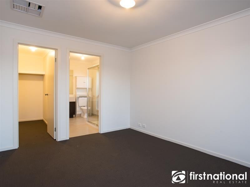 4 Melrose Street, Pakenham VIC 3810