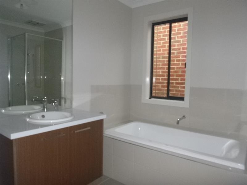 128 (Lot 526) Primrose Avenue, Officer VIC 3809