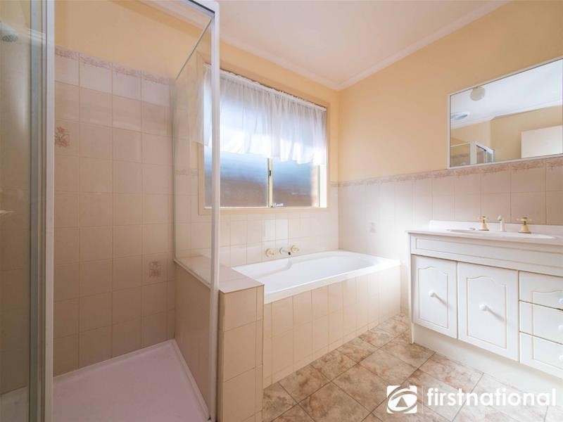 7 Conrad Court, Pakenham VIC 3810