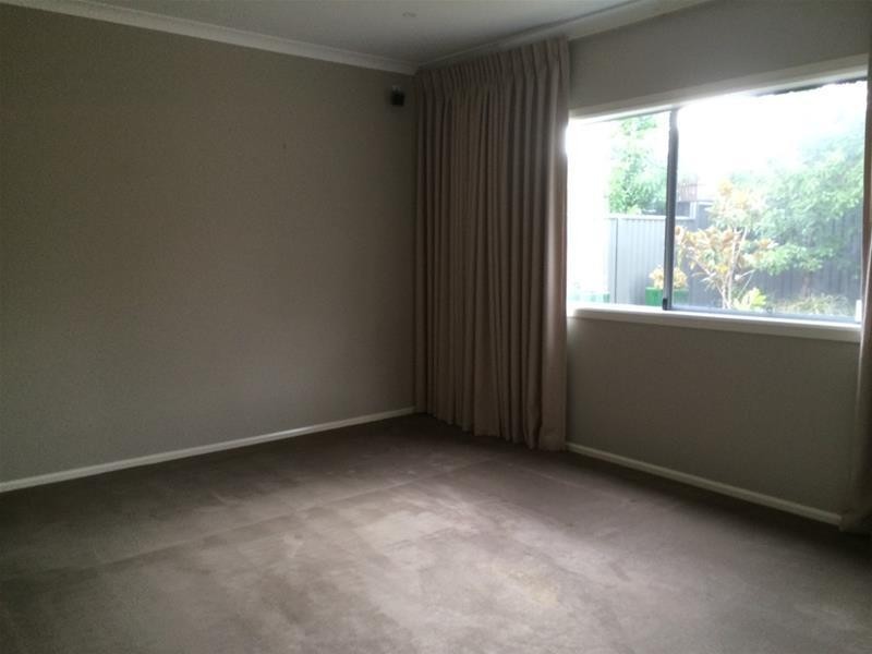 7 Kindred Avenue, Cranbourne North VIC 3977