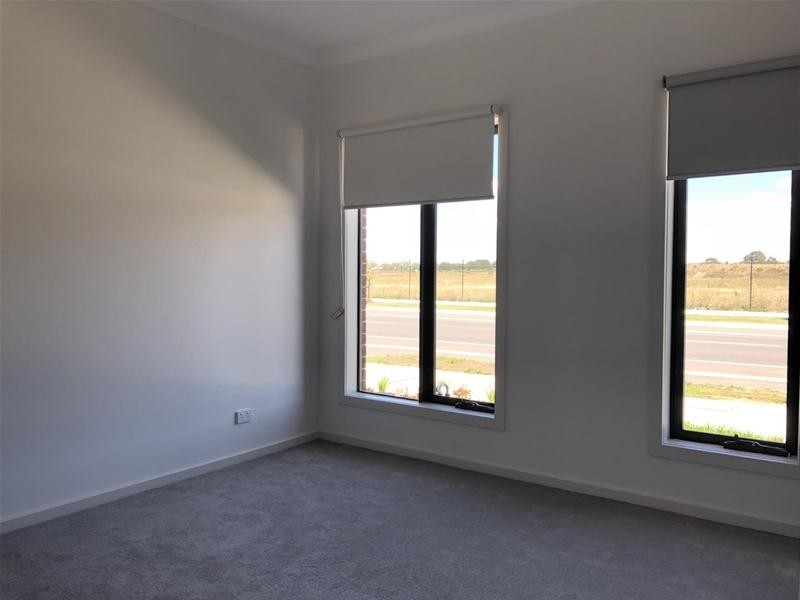 31 Fairweather Parade, Officer VIC 3809