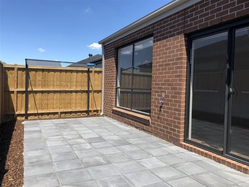 31 Fairweather Parade, Officer VIC 3809