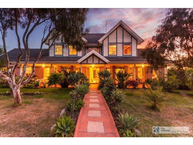 2 Classic Court, Berwick VIC 3806