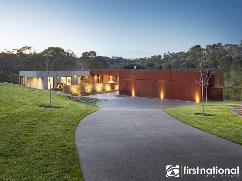 10 Boundary Road, Narre Warren East VIC 3804