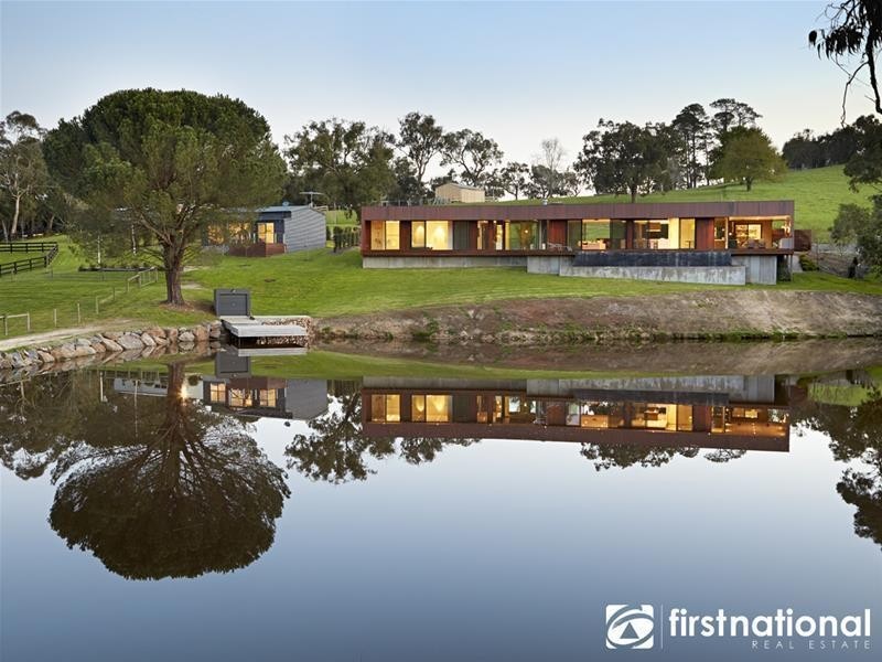 10 Boundary Road, Narre Warren East VIC 3804