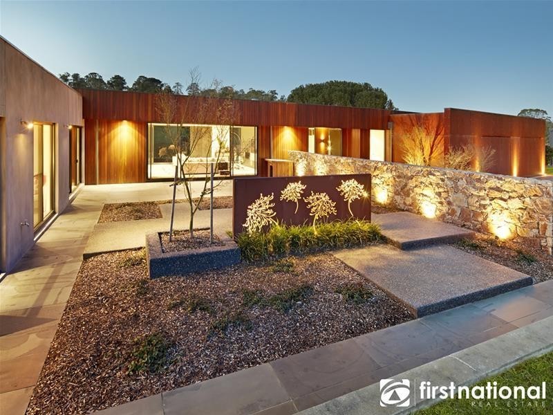 10 Boundary Road, Narre Warren East VIC 3804