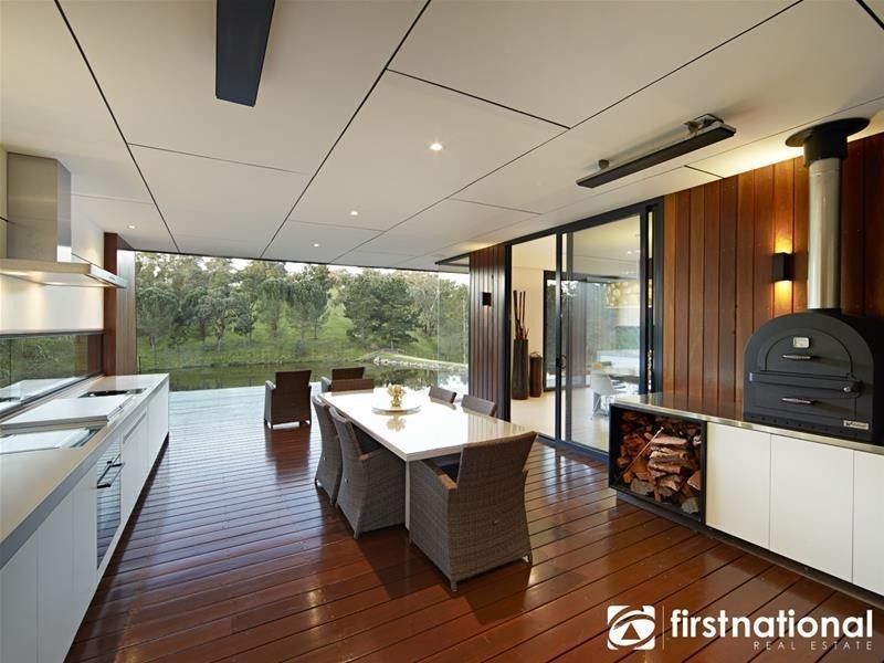 10 Boundary Road, Narre Warren East VIC 3804