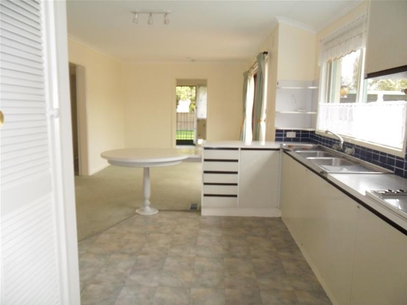 14 Chateau Avenue, Narre Warren VIC 3805