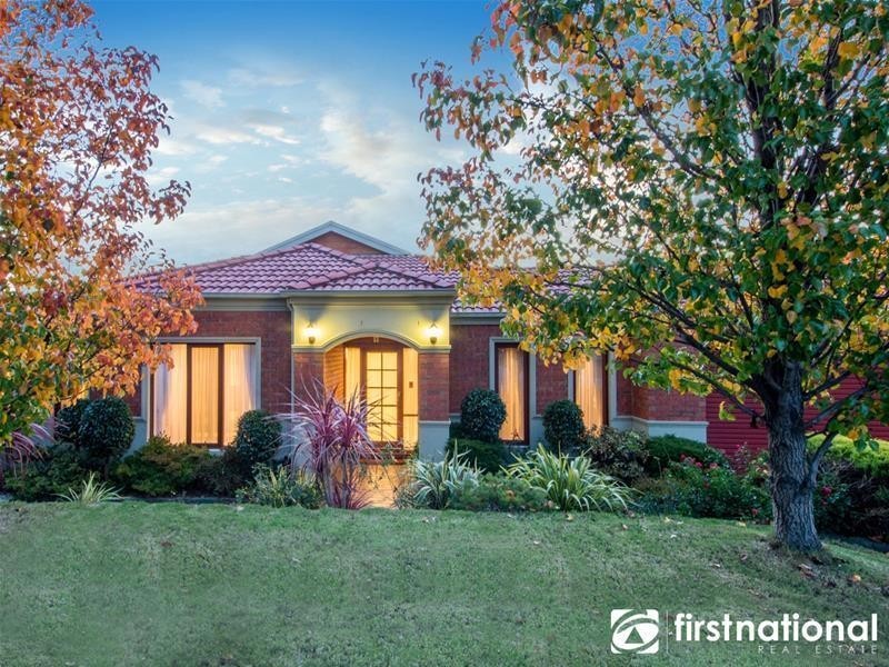 5 Riviera Drive, Berwick VIC 3806
