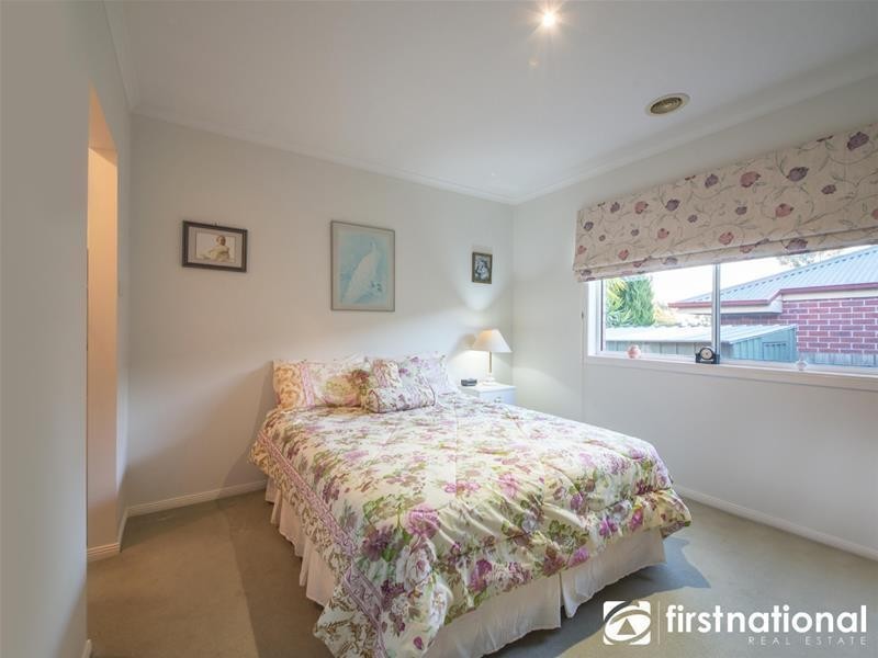 5 Riviera Drive, Berwick VIC 3806