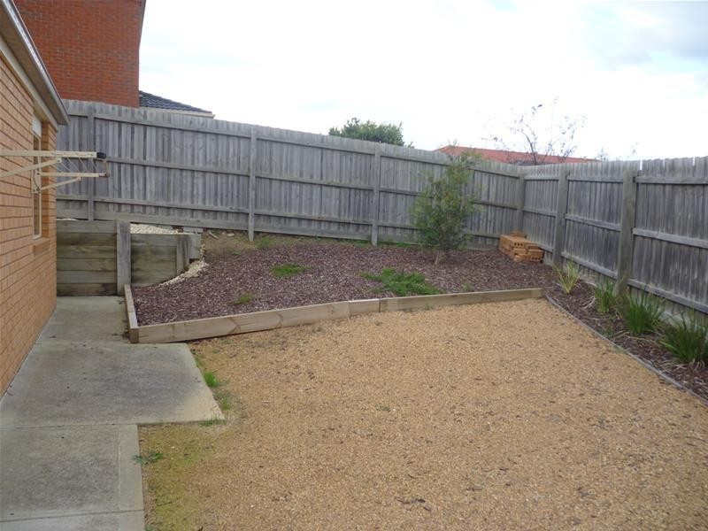 27 Turella Close, Berwick VIC 3806