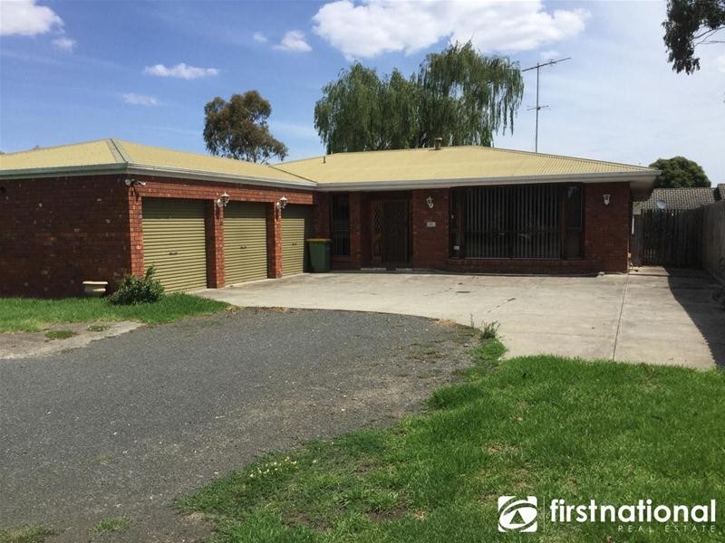 49 Main Street, Pakenham VIC 3810