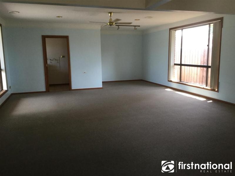 49 Main Street, Pakenham VIC 3810