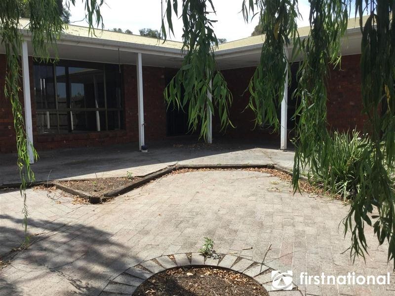 49 Main Street, Pakenham VIC 3810