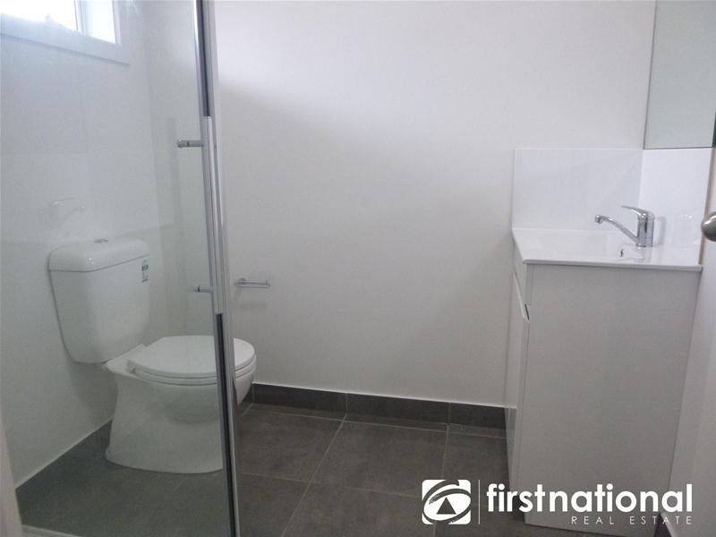 7/4 Cranbourne Drive, Cranbourne VIC 3977