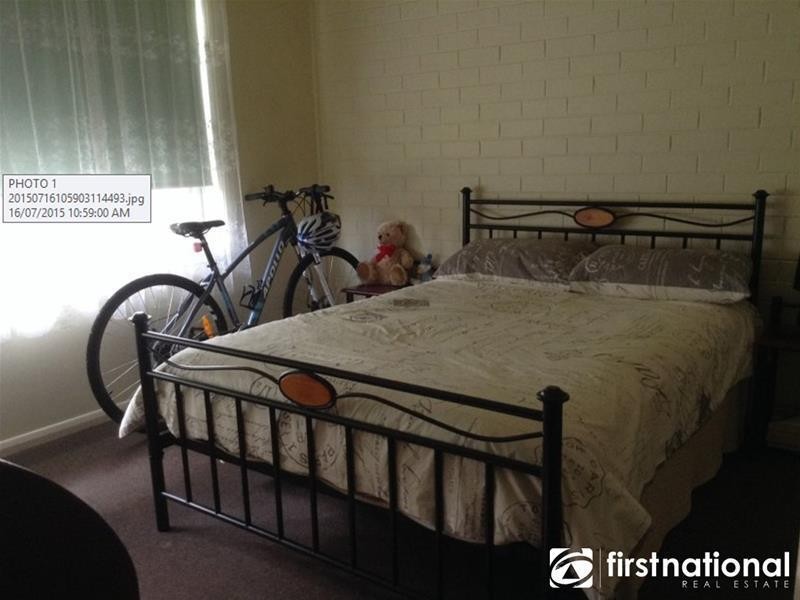 4/1 Charles Street, Pakenham VIC 3810