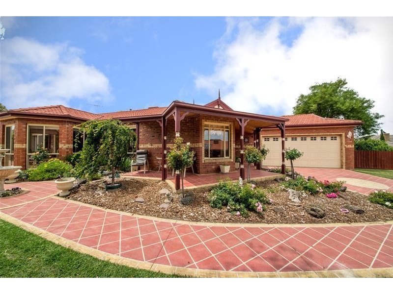 7 Hyacinth Rise, Narre Warren South VIC 3805