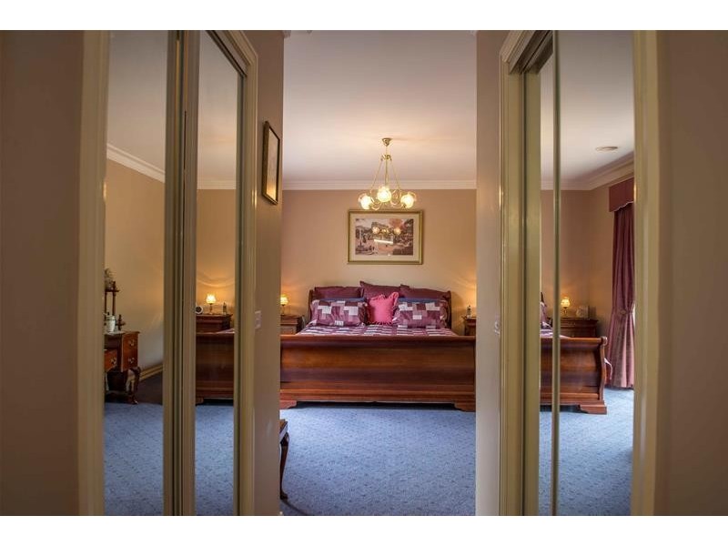 7 Hyacinth Rise, Narre Warren South VIC 3805