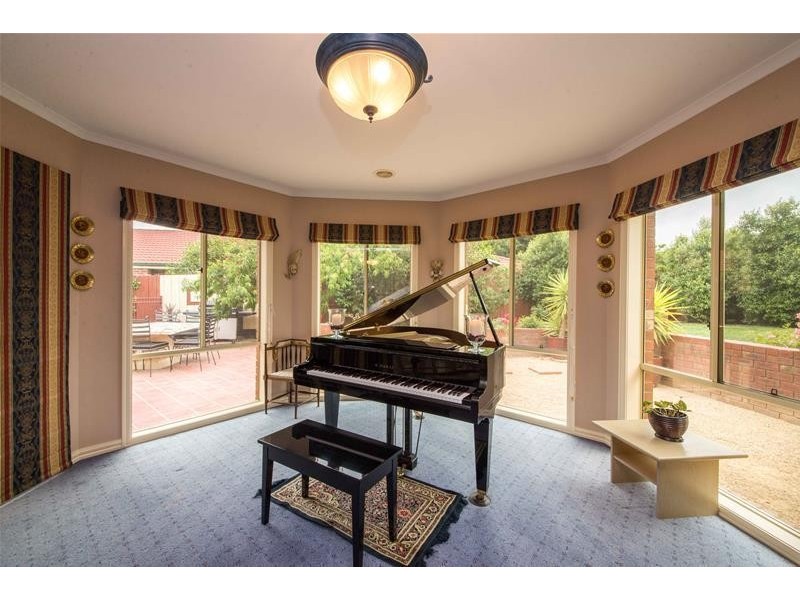 7 Hyacinth Rise, Narre Warren South VIC 3805