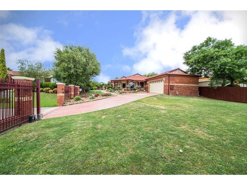 7 Hyacinth Rise, Narre Warren South VIC 3805