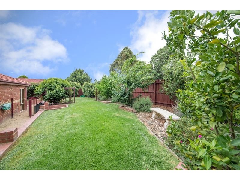 7 Hyacinth Rise, Narre Warren South VIC 3805