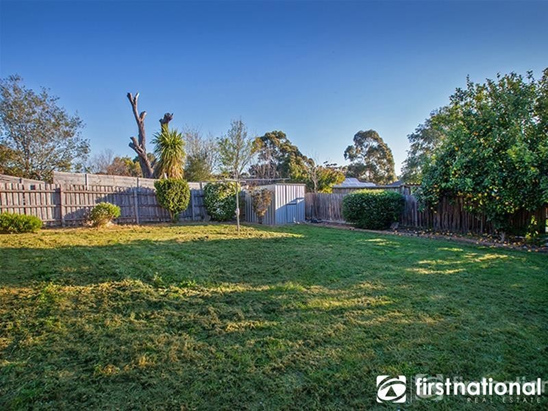 10 McMaster Court, Pakenham VIC 3810