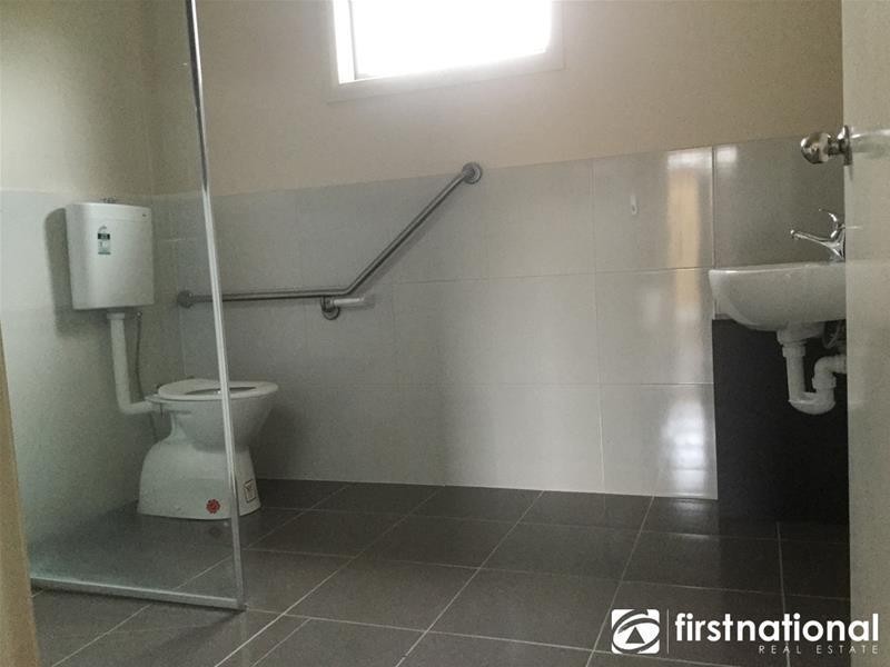 2/8 Nobelius  Avenue, Narre Warren VIC 3805