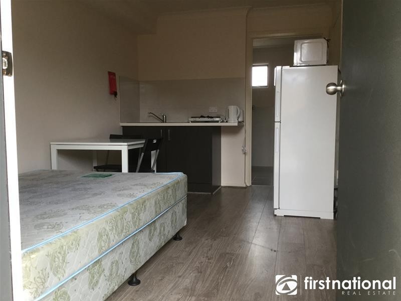 2/8 Nobelius  Avenue, Narre Warren VIC 3805