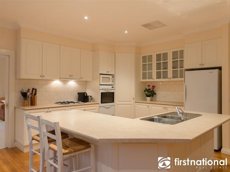 3 Celeste Court, Berwick VIC 3806