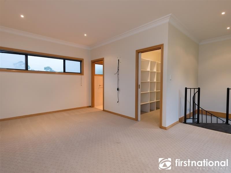 235 Thewlis Road, Pakenham VIC 3810