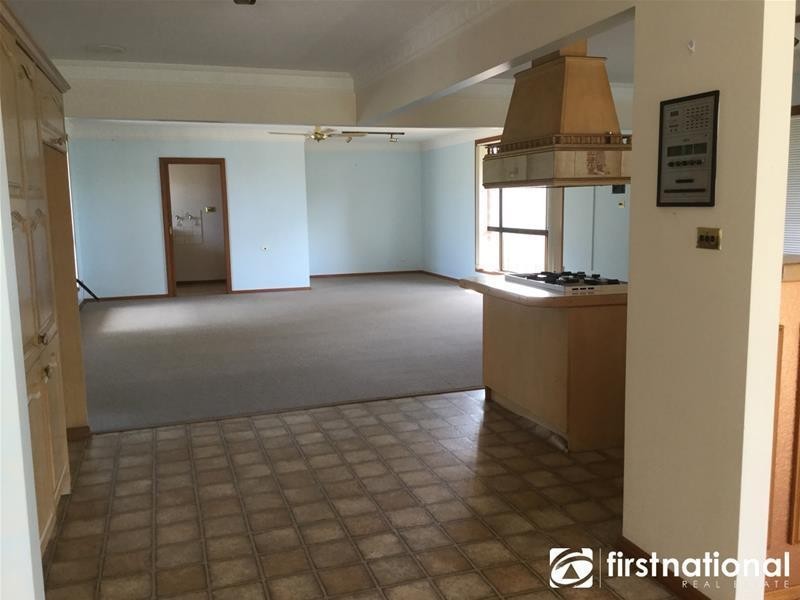 49 Main Street, Pakenham VIC 3810