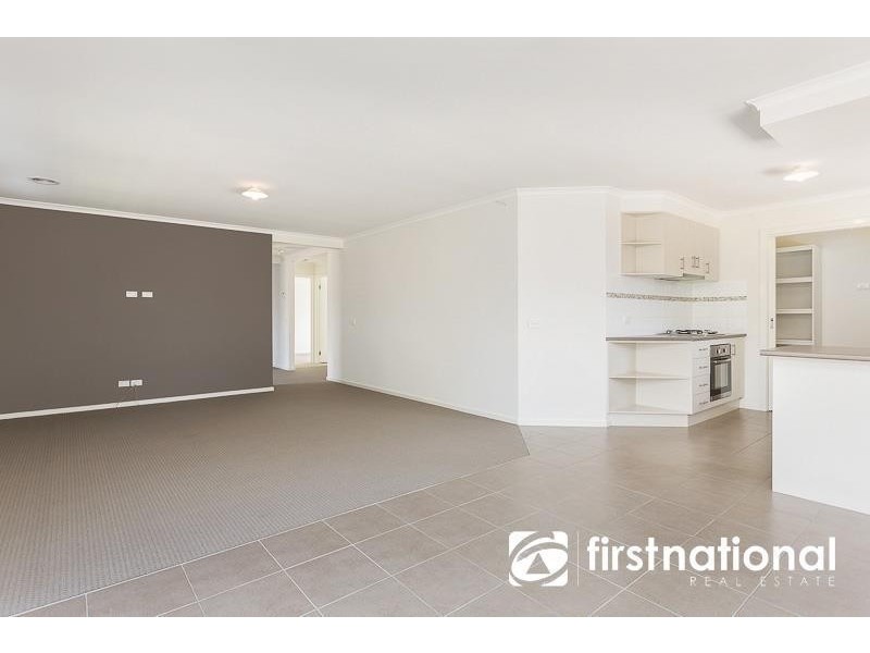 24 Windermere Boulevard, Pakenham VIC 3810