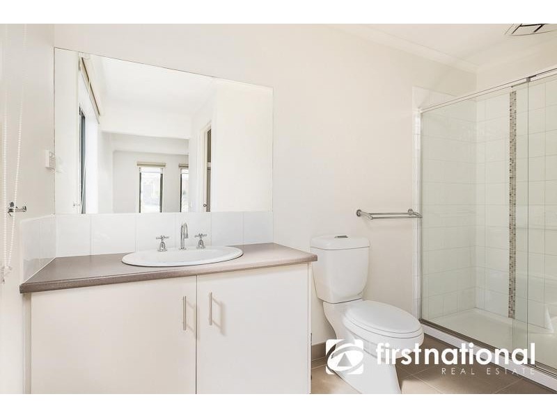 24 Windermere Boulevard, Pakenham VIC 3810