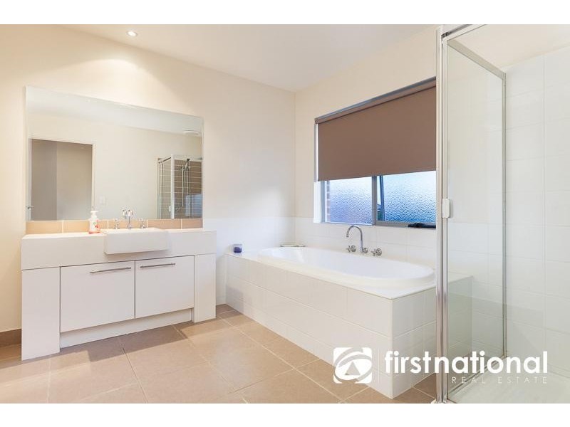 12 Arbour Rise, Pakenham VIC 3810