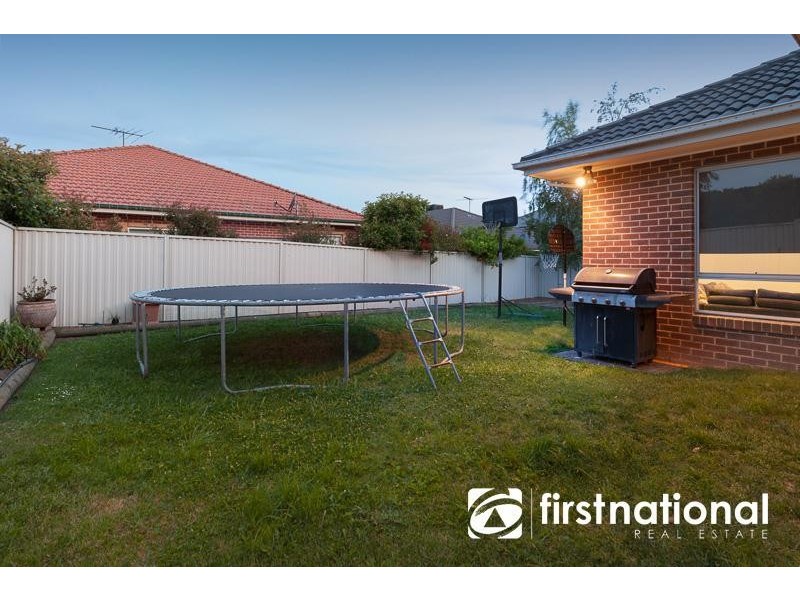 12 Arbour Rise, Pakenham VIC 3810
