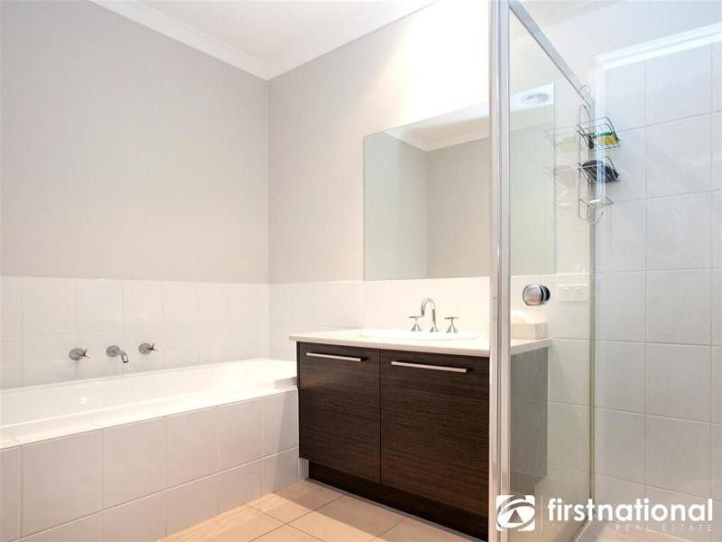 12 Nature Avenue, Officer VIC 3809