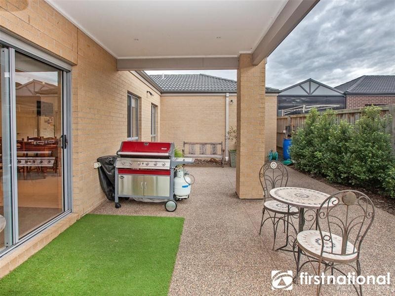 12 Nature Avenue, Officer VIC 3809