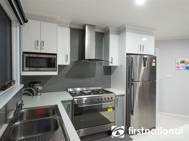 28 Bangalay Place, Berwick VIC 3806