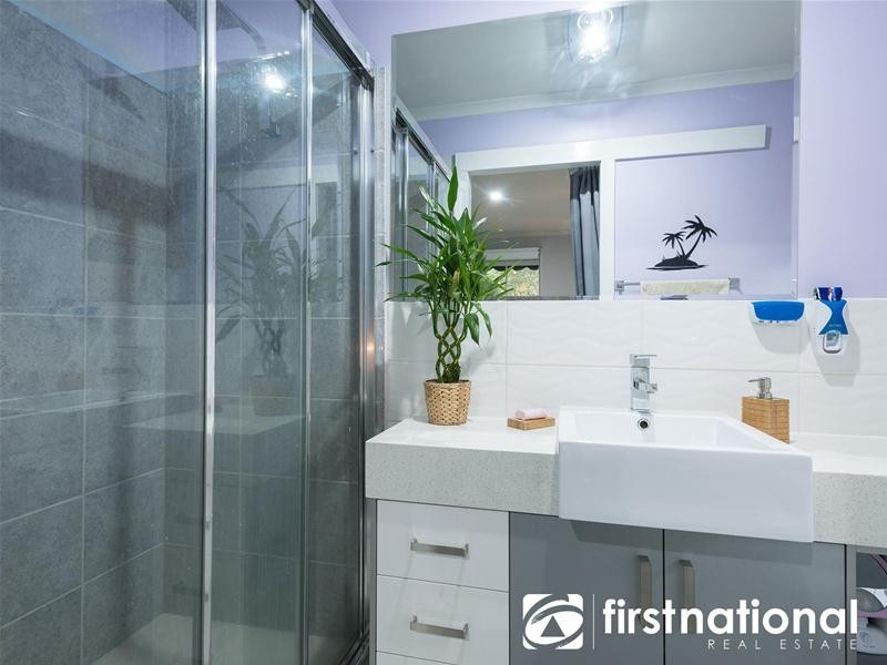 28 Bangalay Place, Berwick VIC 3806