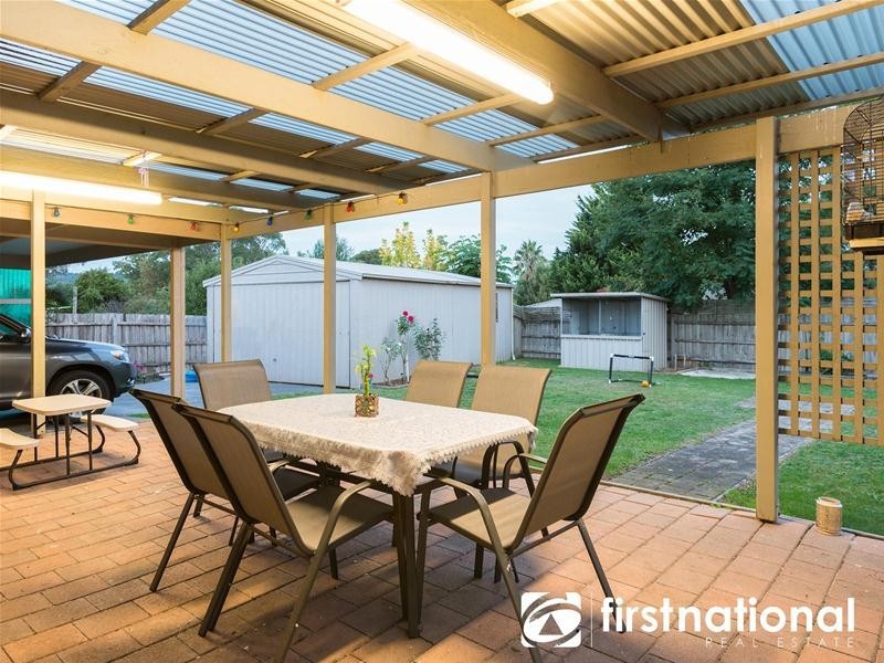 28 Bangalay Place, Berwick VIC 3806