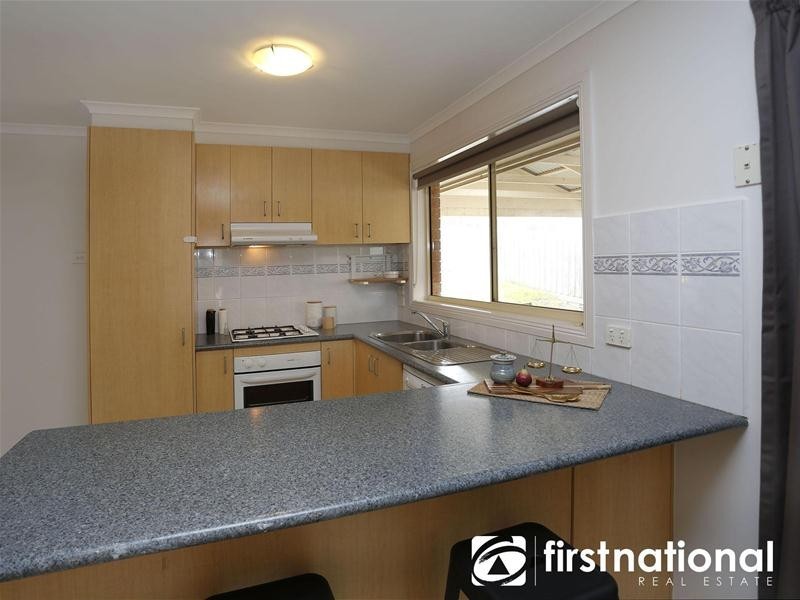 11 Ben Drive, Pakenham VIC 3810