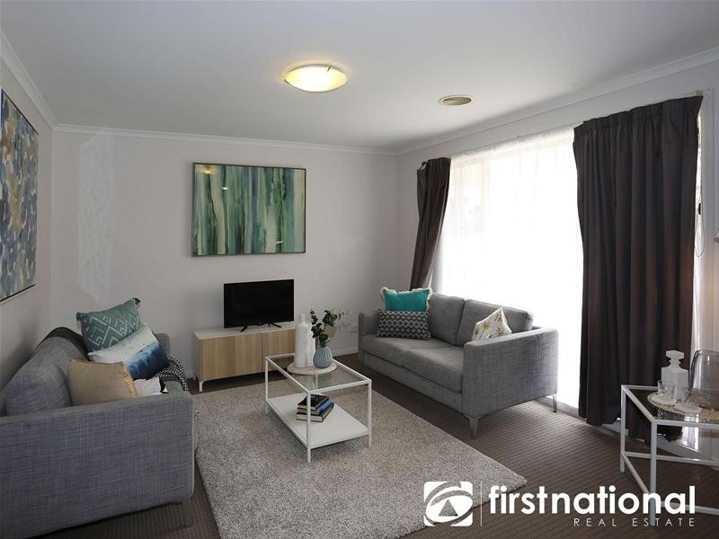 11 Ben Drive, Pakenham VIC 3810