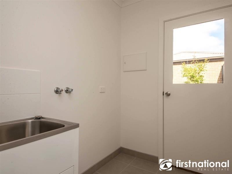 37/23 Atlantic Drive, Pakenham VIC 3810