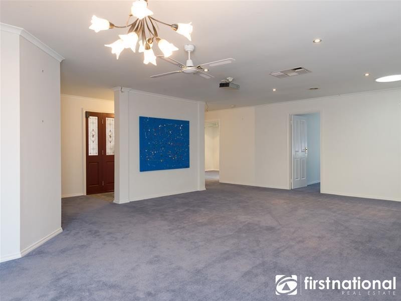 2 Grantham Crescent, Berwick VIC 3806