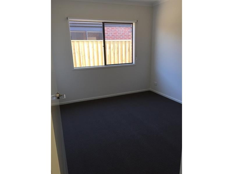 9 (Lot 305) Manhattan Drv, Officer VIC 3809