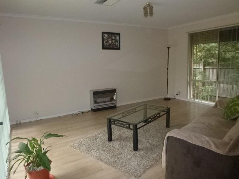 2/16 Blackwood Drive, Narre Warren VIC 3805